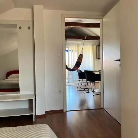 Slavica アパート *